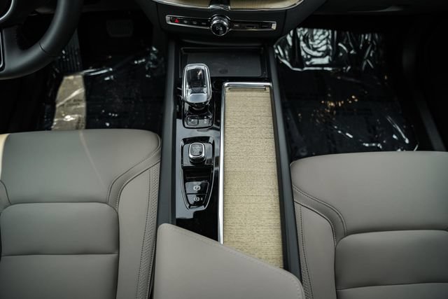 New 2026 Volvo XC60 T8 Core w/ Protection Package Premier AWD/4WD image 29