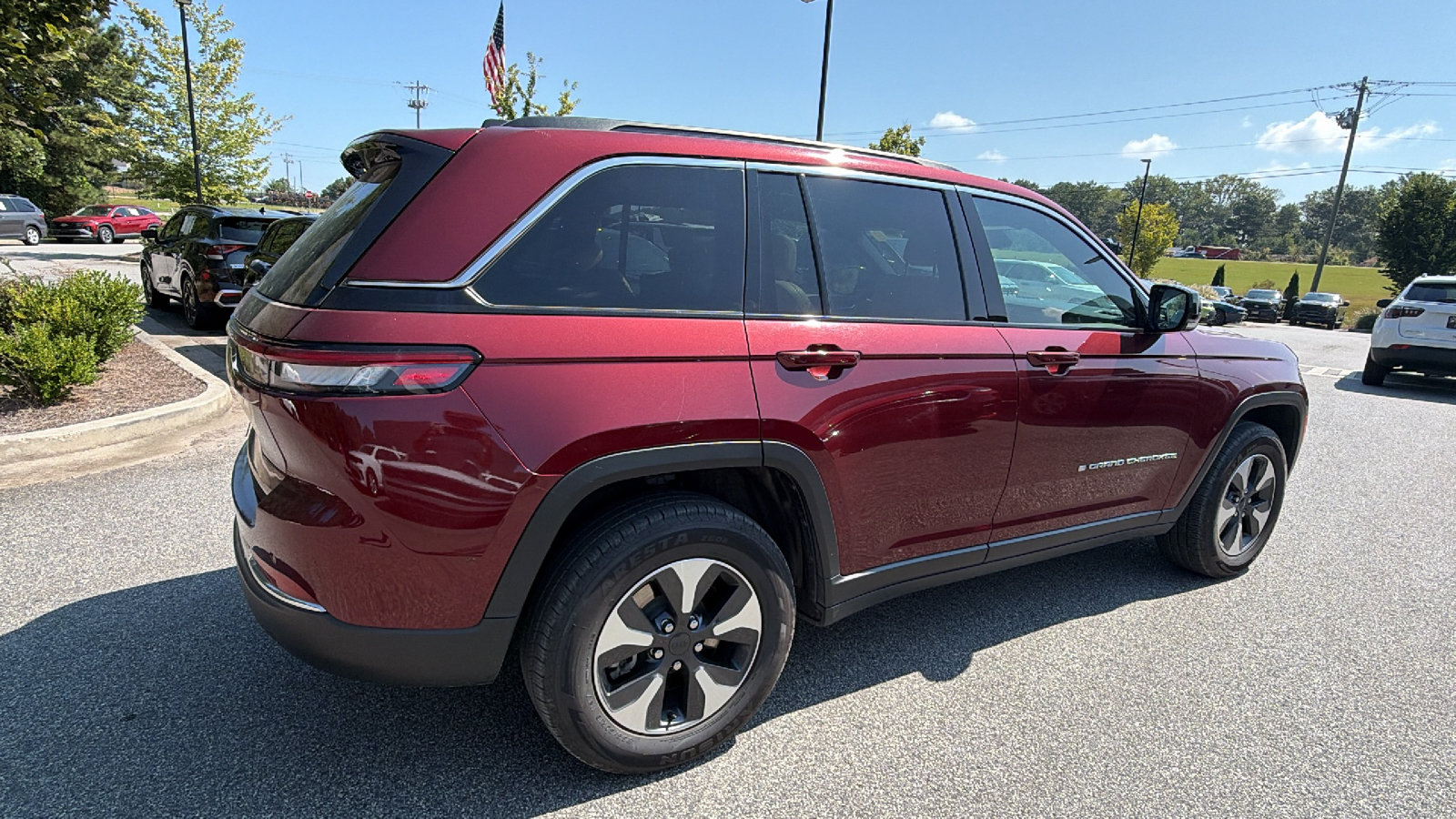 Used 2024 Jeep Grand Cherokee Limited 4xe AWD/4WD image 8