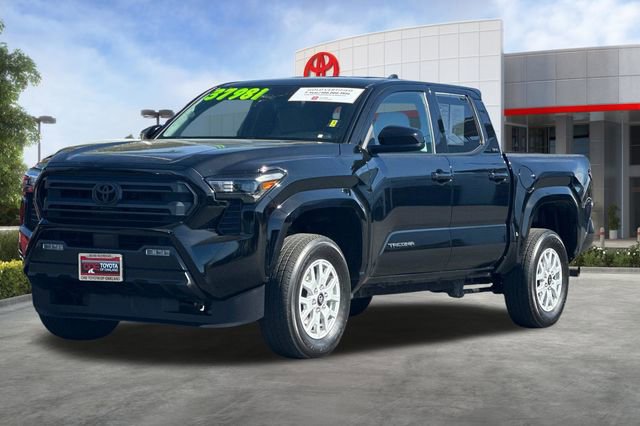 Used 2025 Toyota Tacoma SR5 AWD/4WD image 9