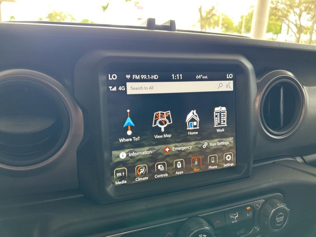 Used 2022 Jeep Gladiator Willys image 11