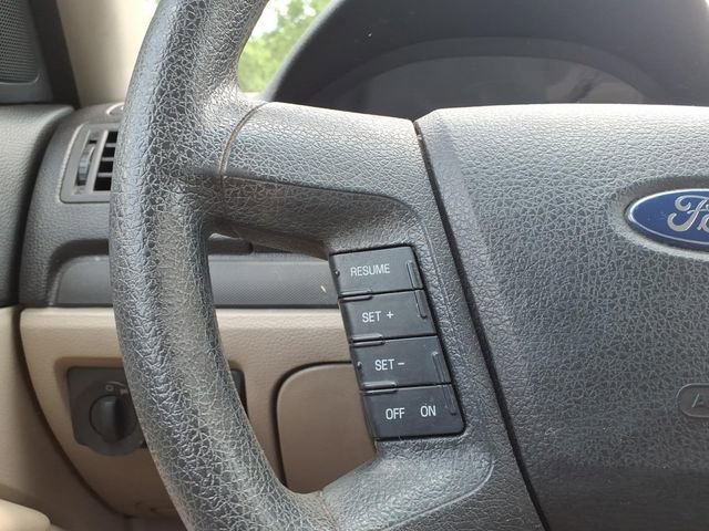 Used 2006 Ford Fusion SE FWD image 16
