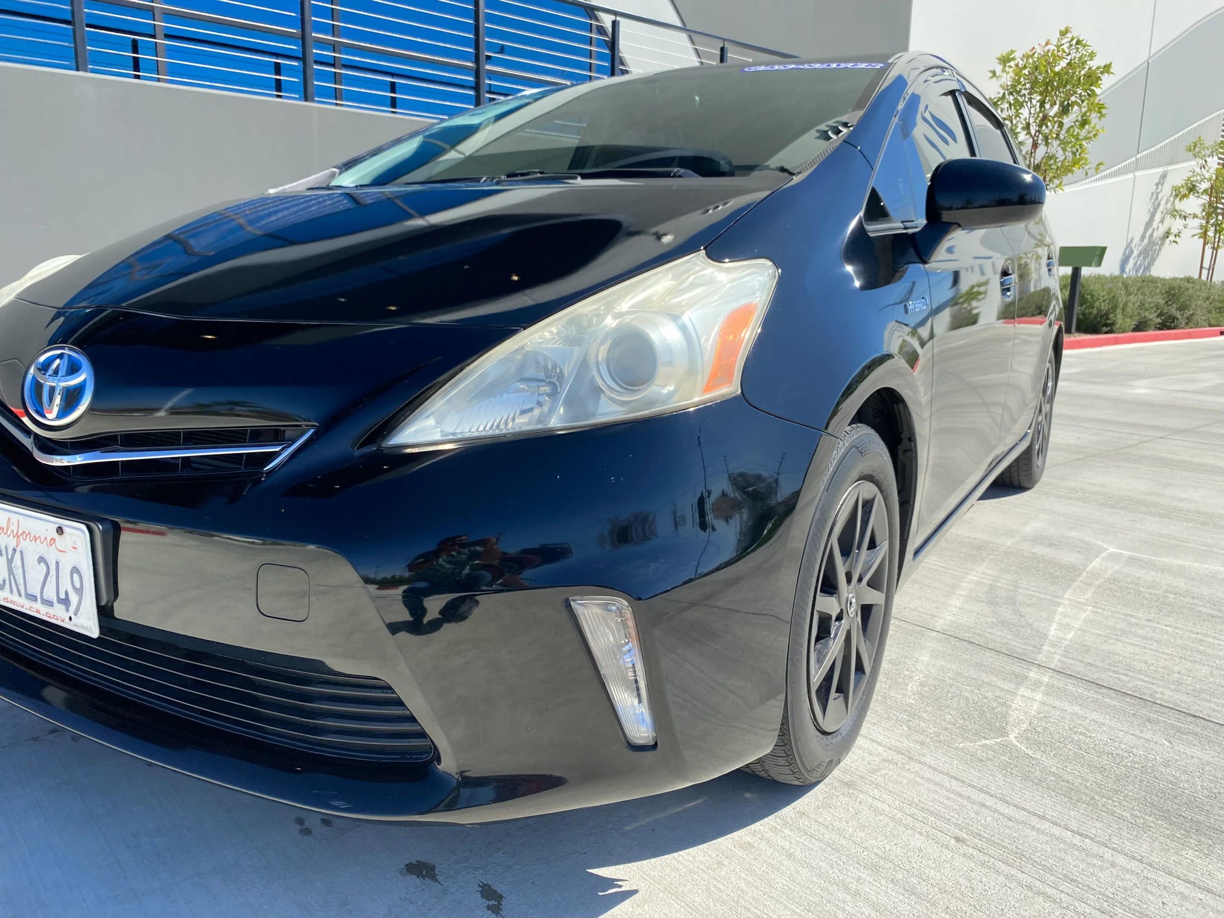Used 2014 Toyota Prius V Three image 23