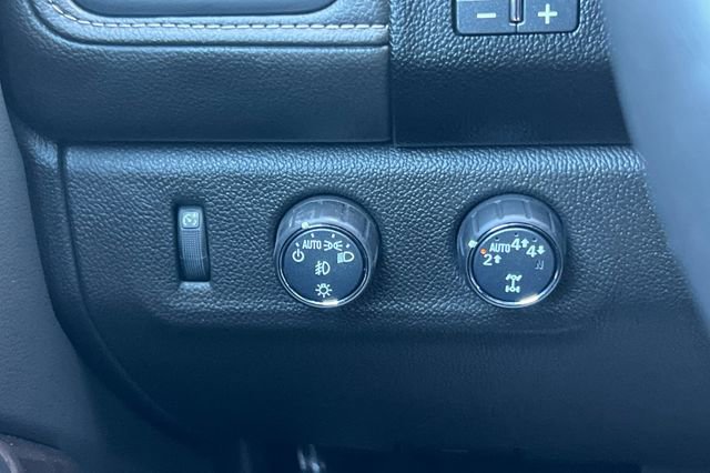 Used 2022 GMC Canyon Elevation w/ Elevation Premium Package AWD/4WD image 32