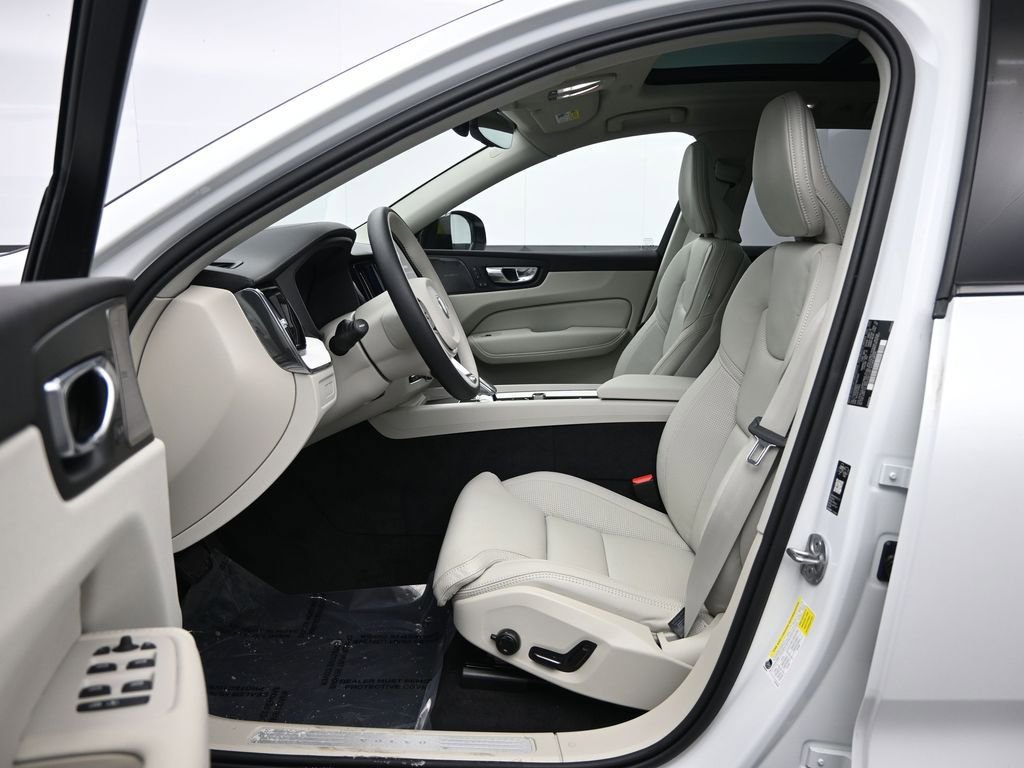 New 2026 Volvo XC60 T8 Ultra w/ Climate Package image 21