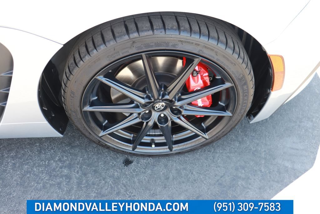 Used 2025 Toyota GR86 Premium w/ Performance Package RWD image 28