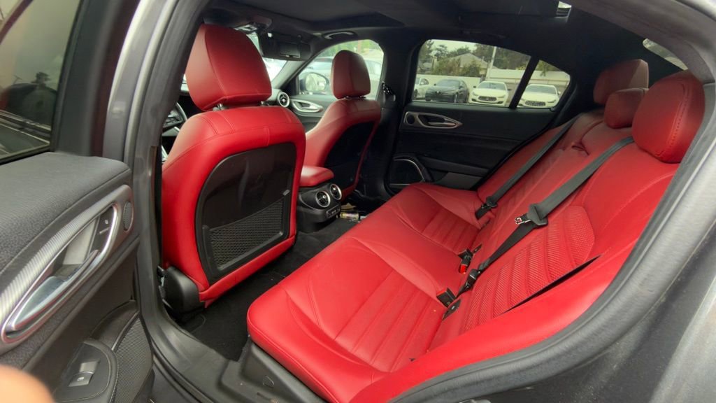 Used 2022 Alfa Romeo Giulia Veloce image 8