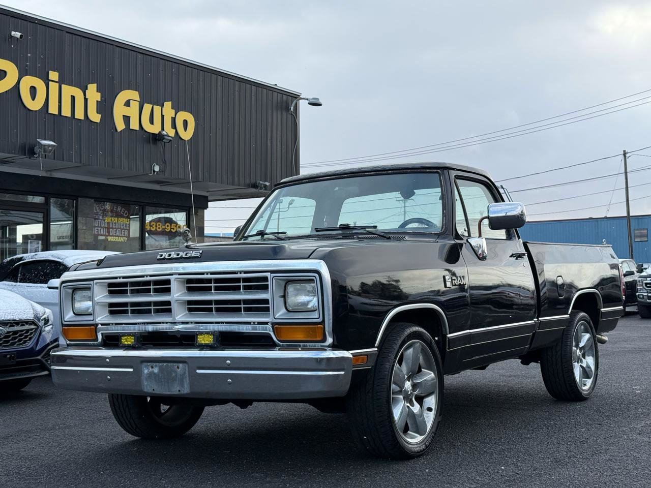 Used 1989 Dodge D/W Truck 100 RWD image 7