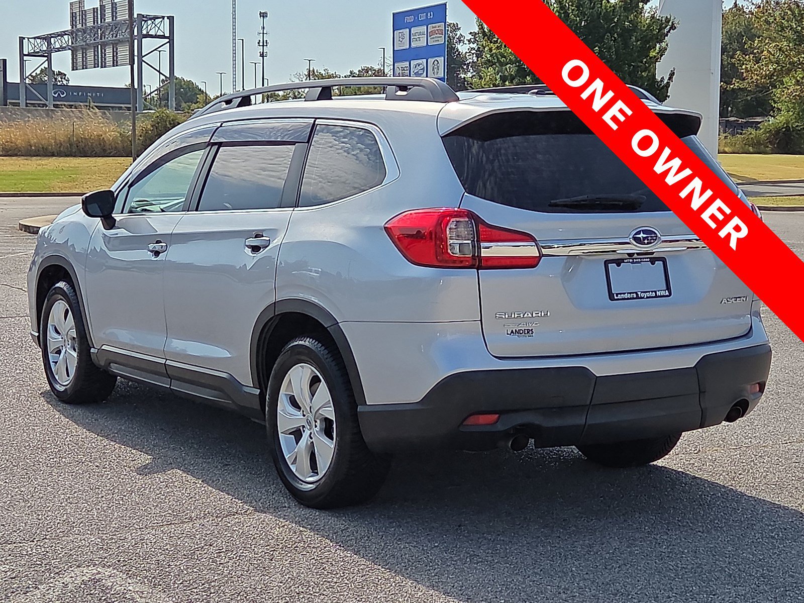 Used 2021 Subaru Ascent 8-Passenger AWD/4WD image 4