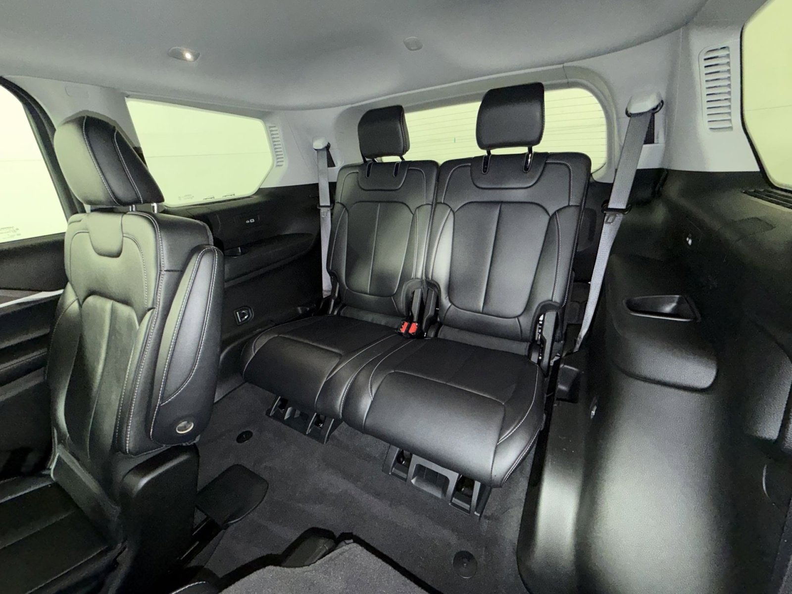 Used 2022 Jeep Grand Cherokee L Limited image 25