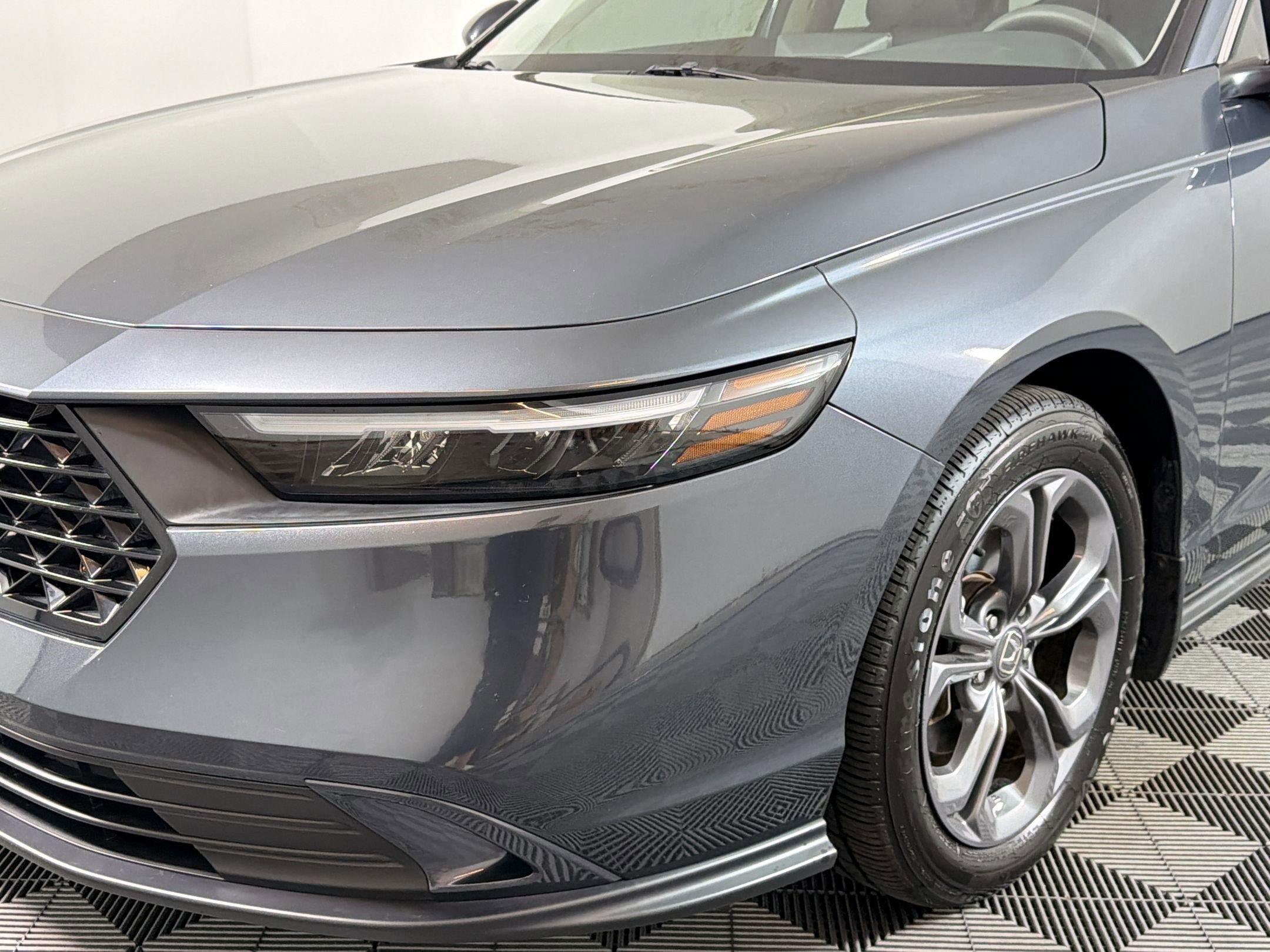 Used 2023 Honda Accord EX image 11