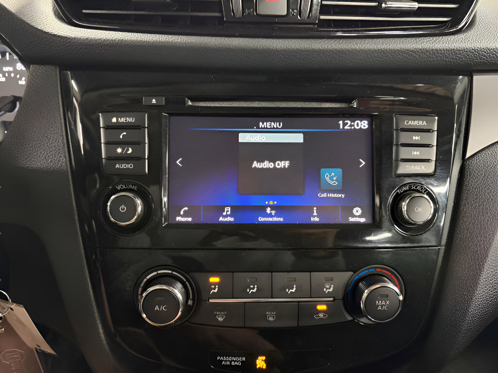 Used 2022 Nissan Rogue Sport S image 13