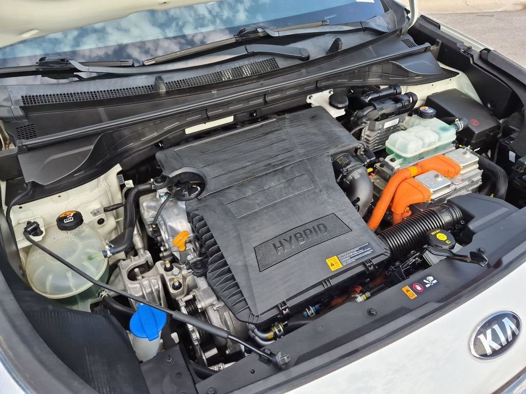 Used 2020 Kia Niro LXS FWD image 17
