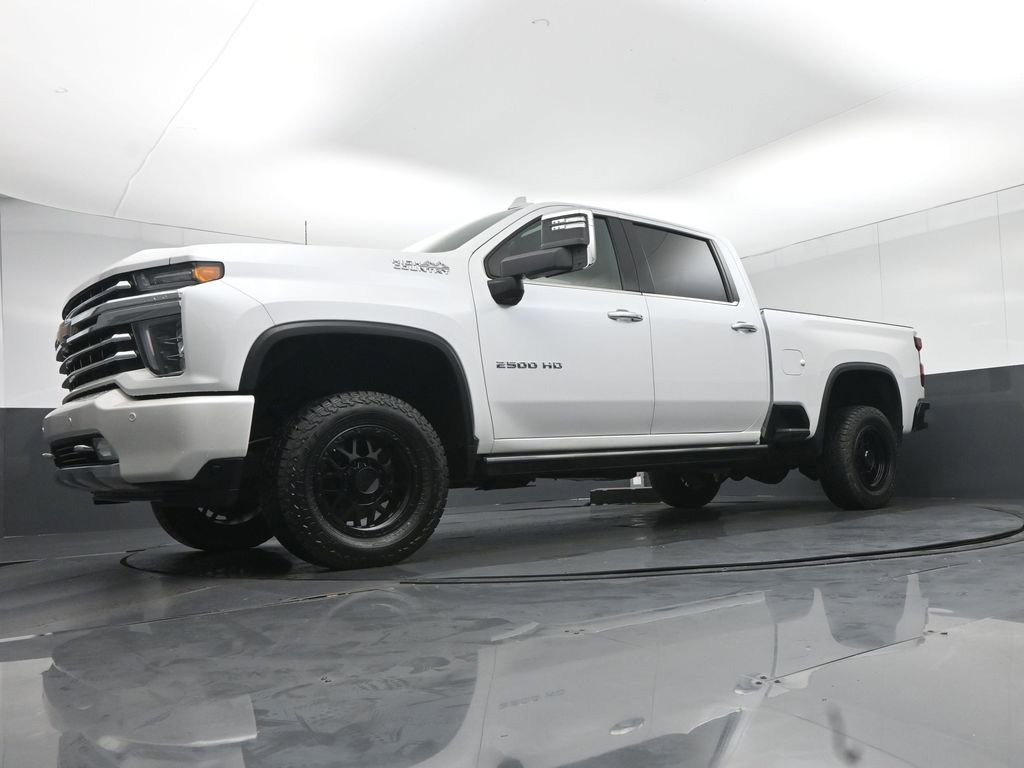 Used 2022 Chevrolet Silverado 2500 High Country w/ Safety Package II image 79