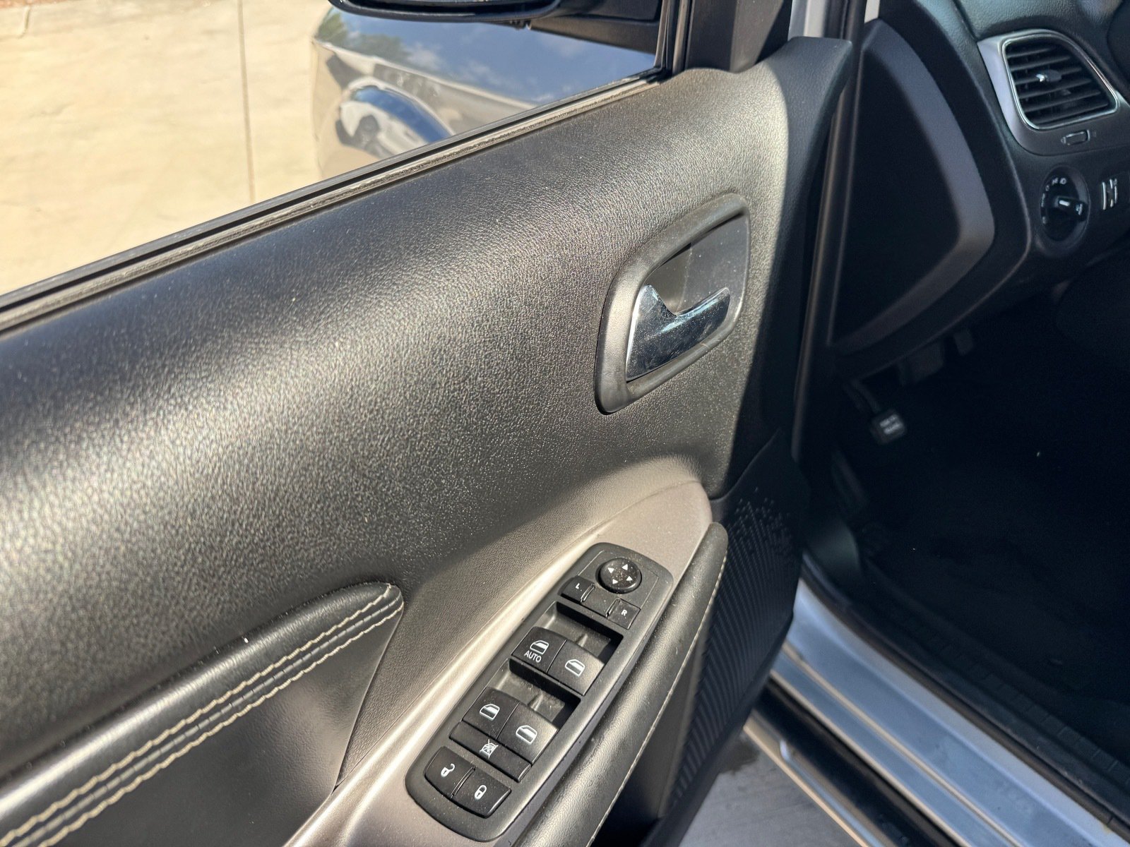 Used 2020 Dodge Journey Crossroad FWD image 11