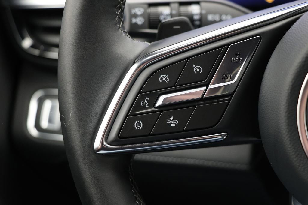 Used 2025 Buick Enclave Preferred image 18