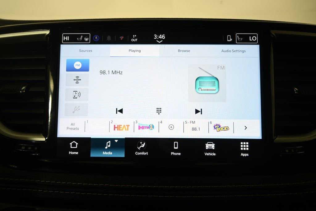 Used 2025 Chrysler Pacifica Select FWD image 25