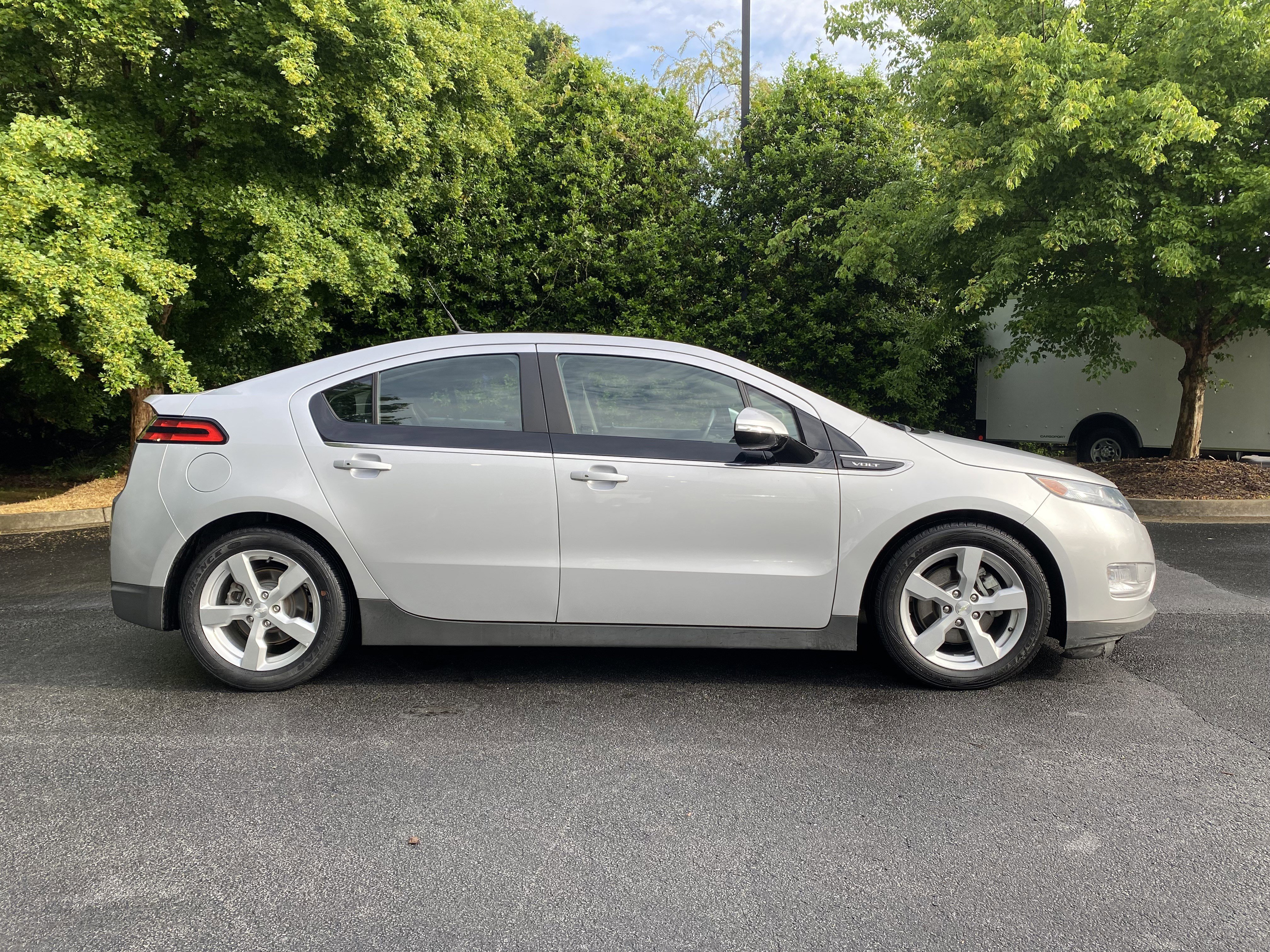 Used 2012 Chevrolet Volt Premium w/ Premium Trim Package FWD image 10