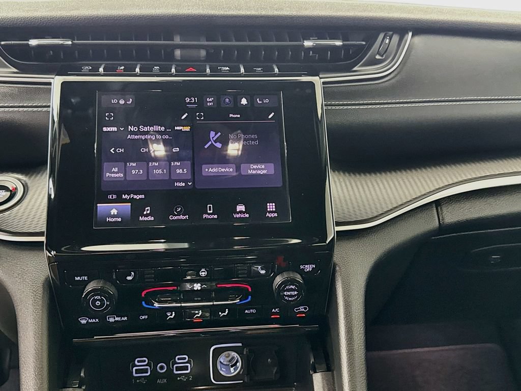 Certified 2025 Jeep Grand Cherokee Altitude AWD/4WD image 17