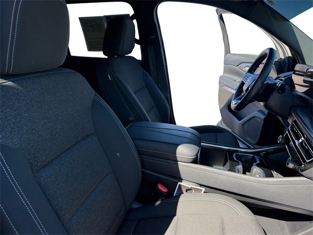 Used 2025 Chevrolet Traverse LT image 15