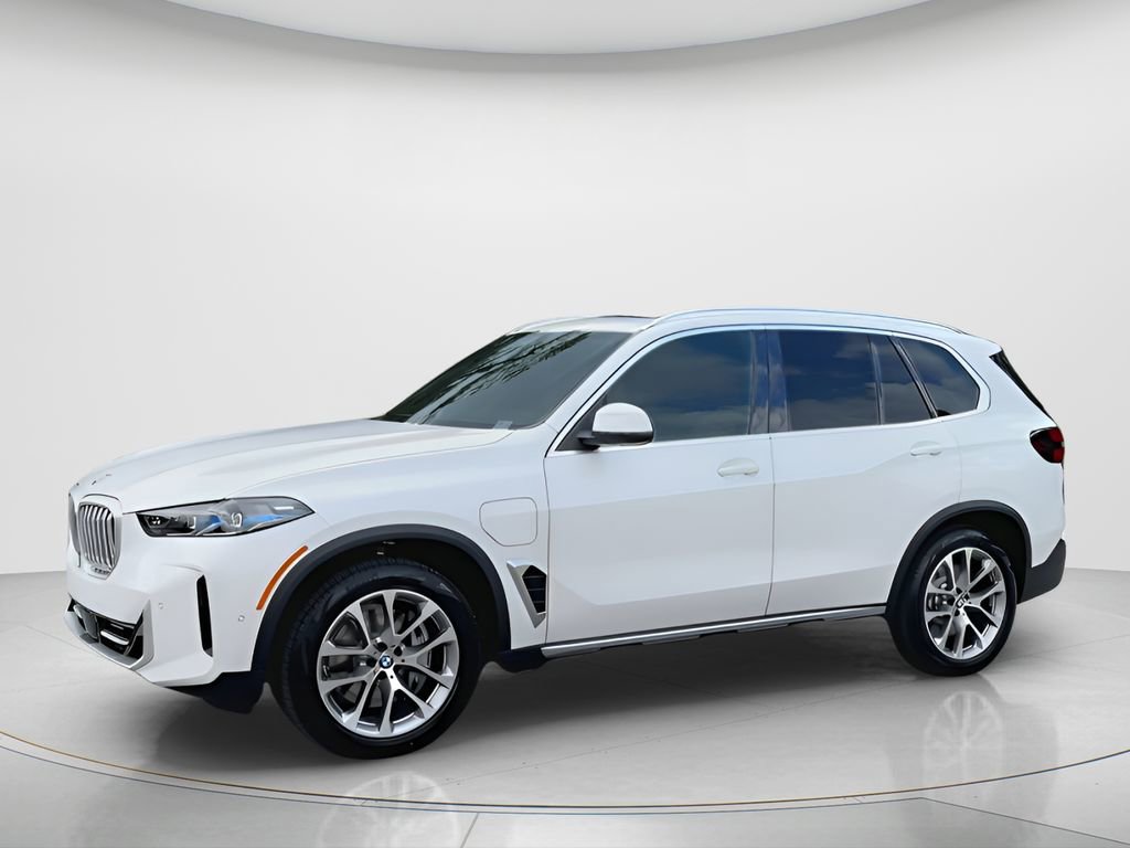 New 2026 BMW X5 xDrive50e w/ Premium Package image 4