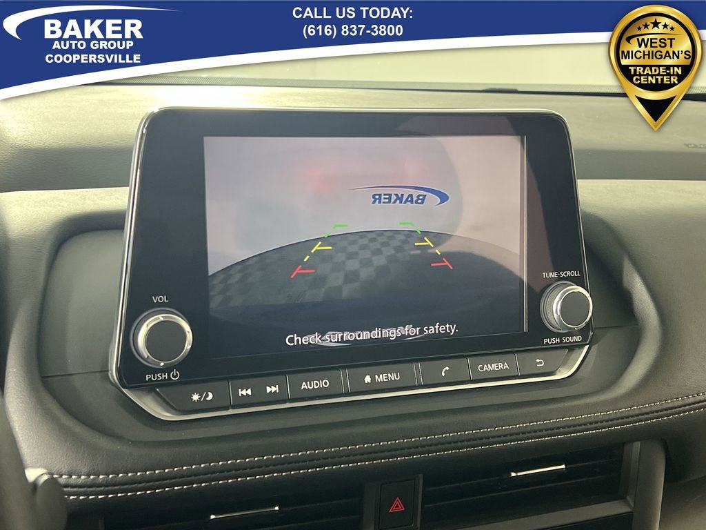 Used 2024 Nissan Rogue SV image 15