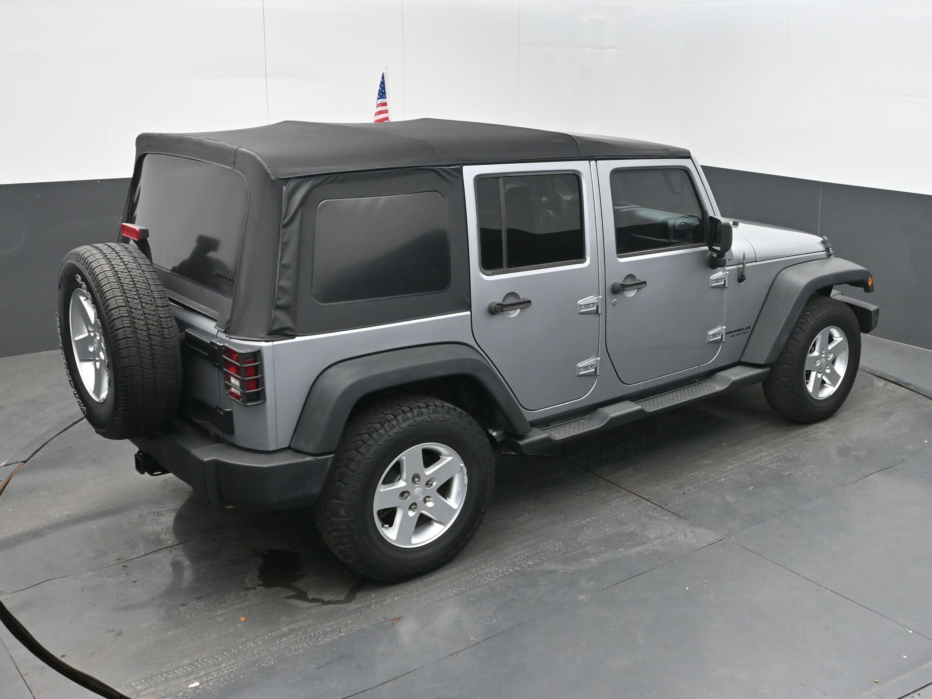 Used 2014 Jeep Wrangler Unlimited Sport w/ Max Tow Package AWD/4WD image 35
