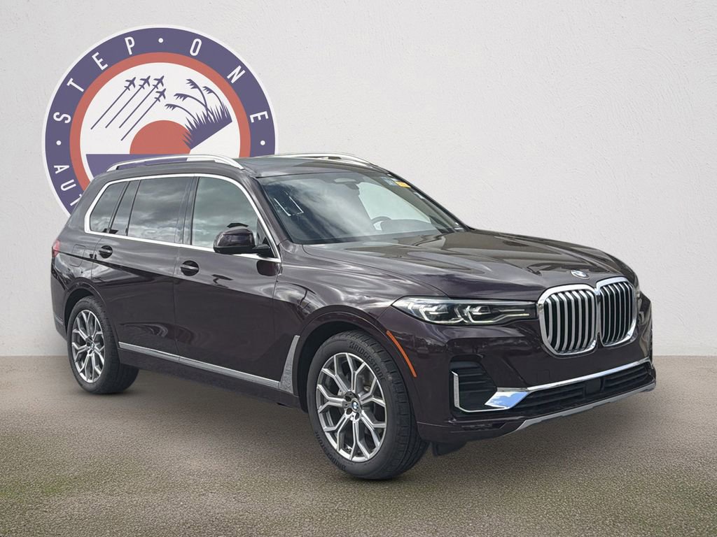 Used 2022 BMW X7 xDrive40i w/ Executive Package image 1