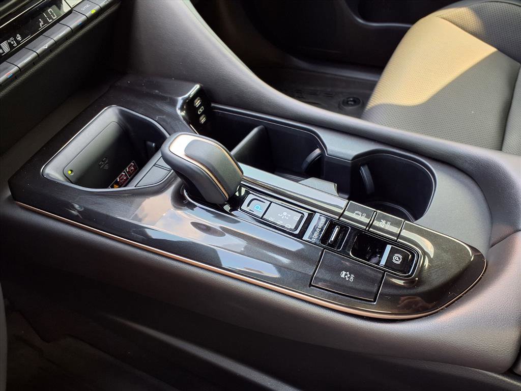 Used 2025 Toyota Crown Nightshade AWD/4WD image 10