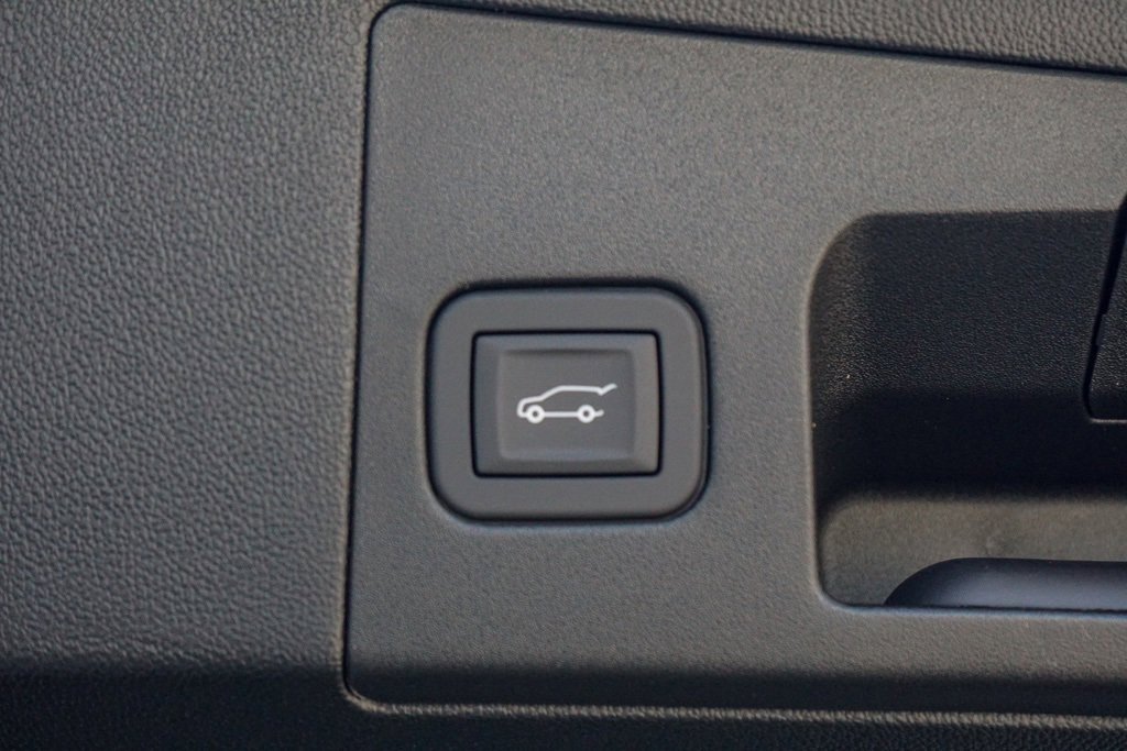 New 2026 Cadillac XT5 Sportv w/ LPO, Floor Liner Package image 30