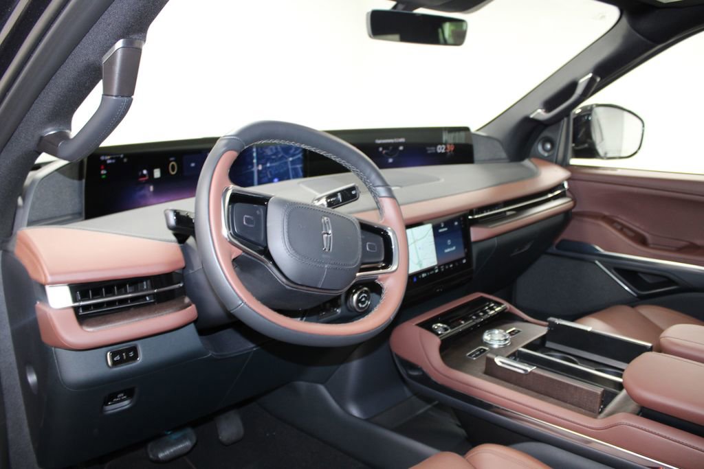 New 2026 Lincoln Navigator L Reserve AWD/4WD image 25