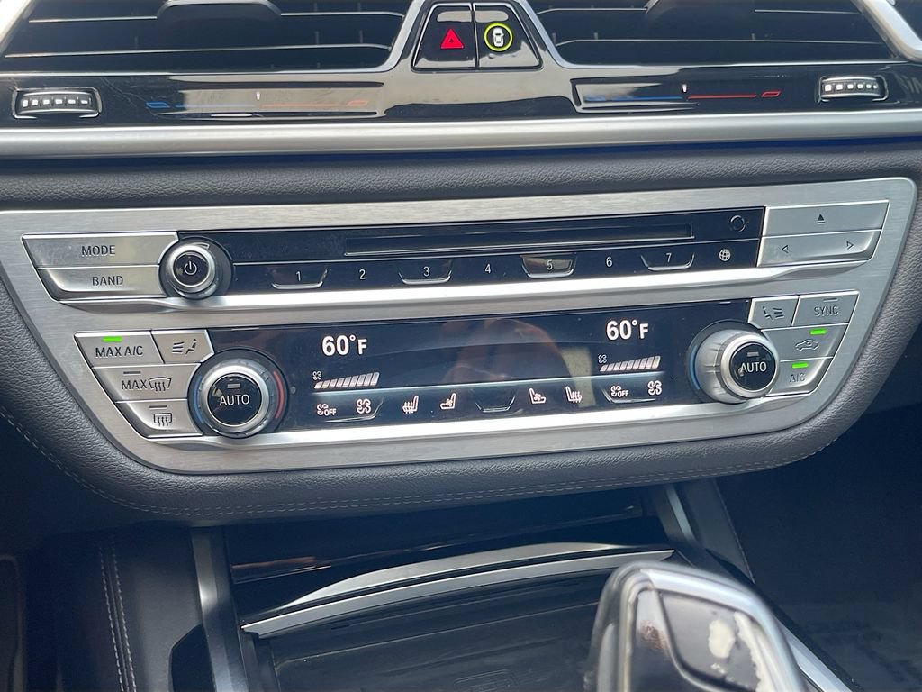 Used 2020 BMW 740i w/ M Sport Package RWD image 16