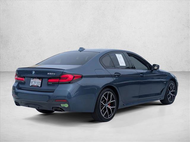 Used 2023 BMW 530e w/ M Sport Package image 5