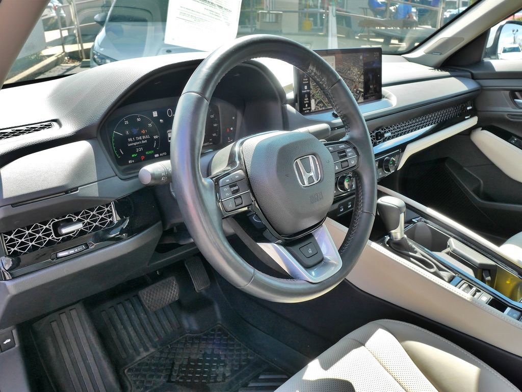 Used 2025 Honda Accord Touring image 24