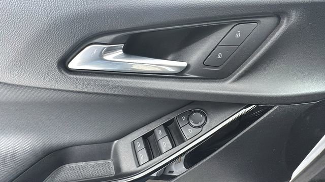 Used 2025 Chevrolet Equinox LT image 19