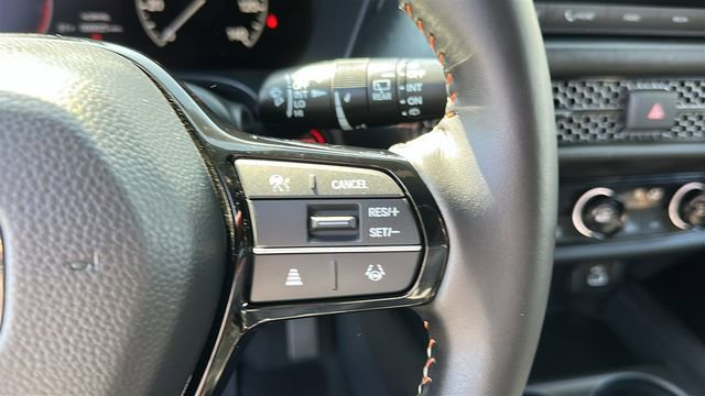 Used 2025 Honda HR-V Sport image 12