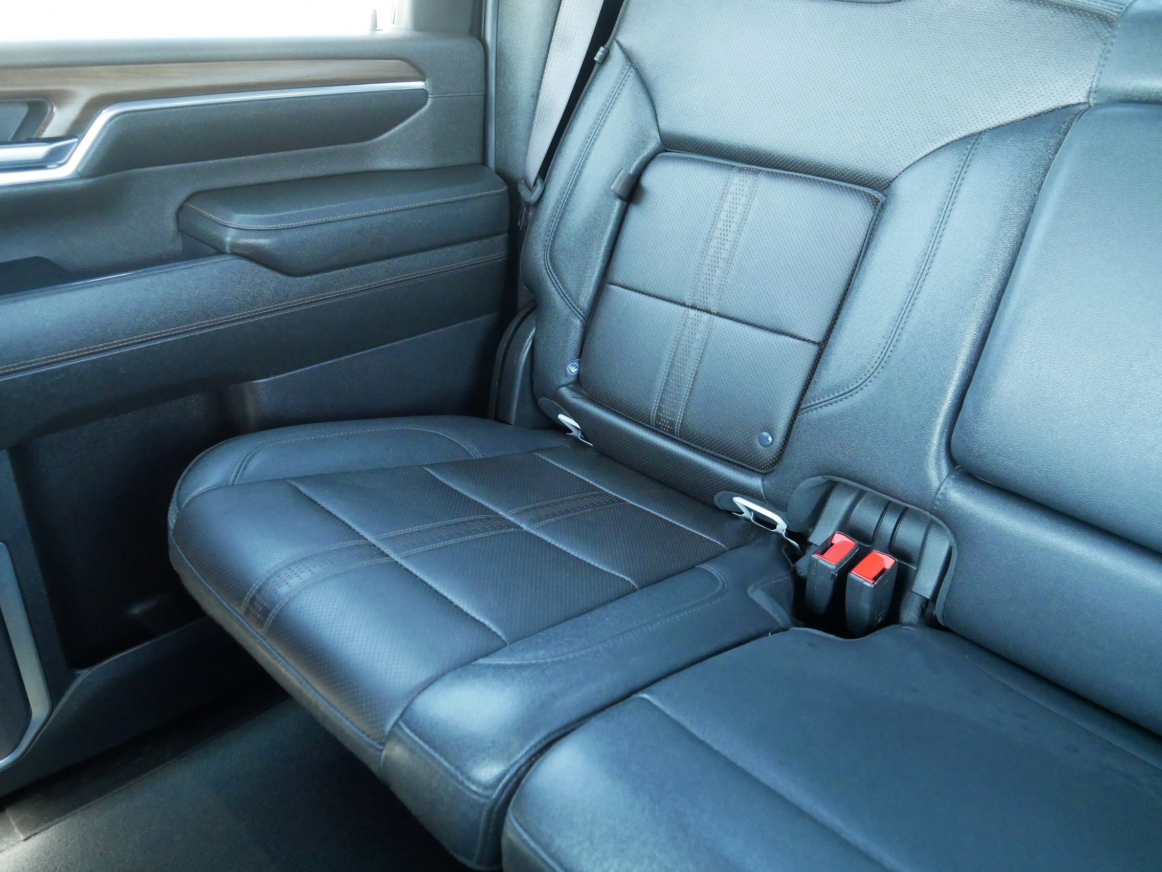 Used 2024 Chevrolet Silverado 2500 High Country w/ Technology Package AWD/4WD image 12