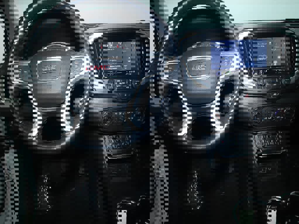 Used 2018 GMC Terrain SLE w/ Driver Convenience Package image 29