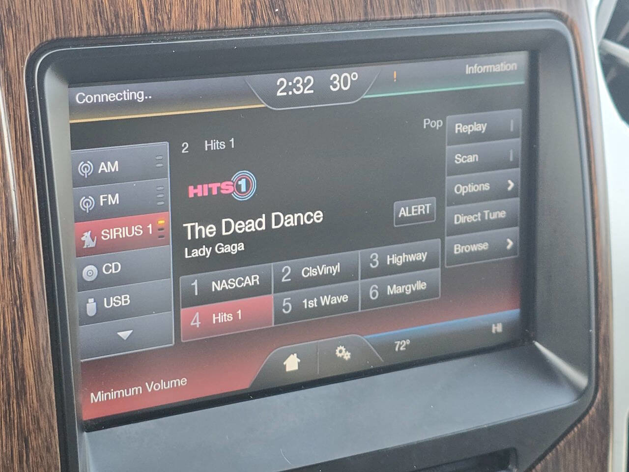 Used 2013 Ford F150 Lariat w/ Lariat Chrome Pkg image 18