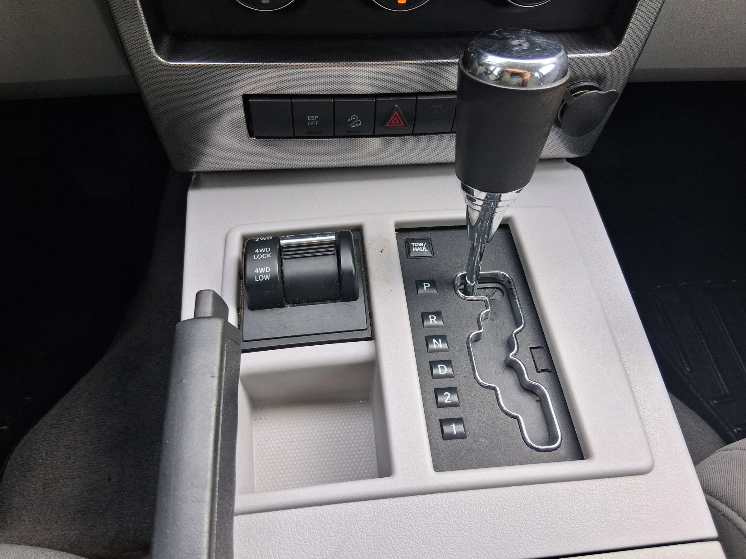 Used 2008 Jeep Liberty Sport AWD/4WD image 15