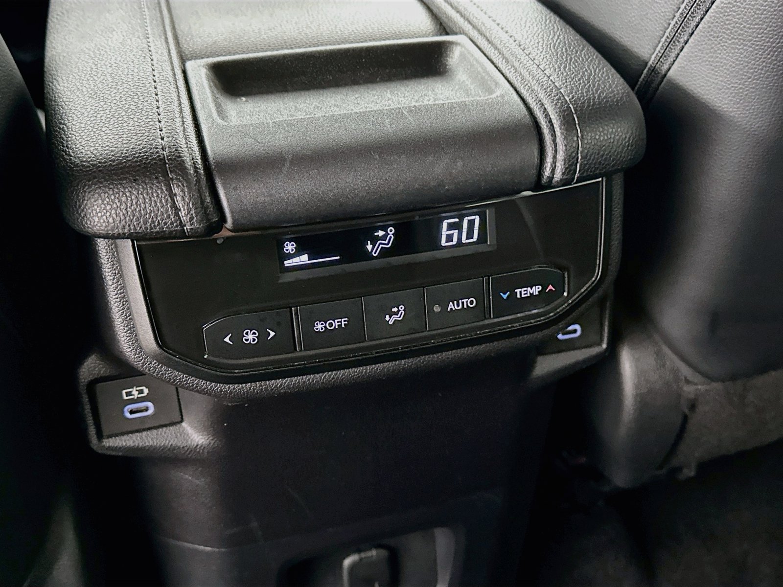 Used 2024 Toyota Grand Highlander AWD Hybrid image 36
