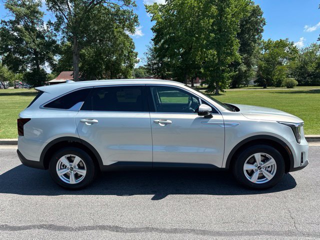 New 2026 Kia Sorento LX FWD image 29