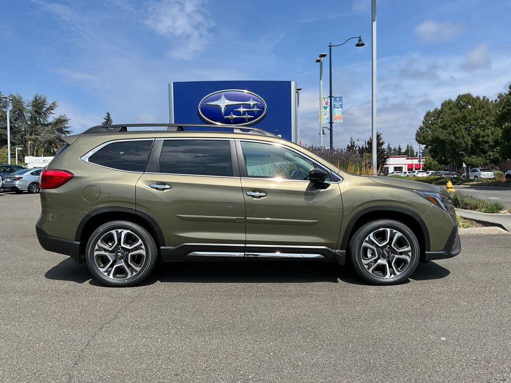 New 2025 Subaru Ascent Touring image 9
