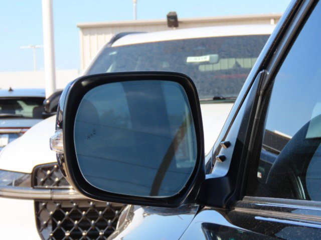 Used 2021 Lexus GX 460 Premium w/ Premium Plus Package image 16