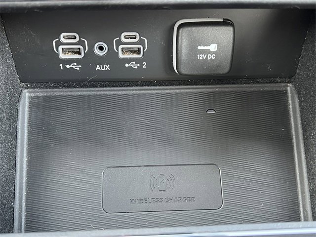 Used 2021 Jeep Grand Cherokee L Limited w/ Luxury Tech Group II image 33