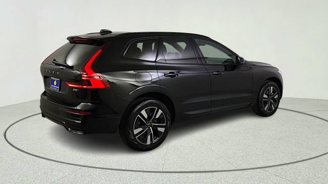 New 2026 Volvo XC60 B5 Plus w/ Climate Package AWD/4WD image 7