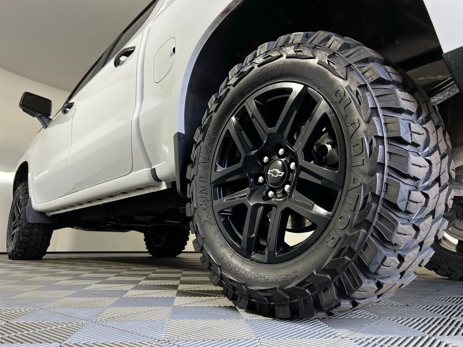 Used 2025 Chevrolet Silverado 1500 LT Trail Boss w/ Convenience Package II image 29