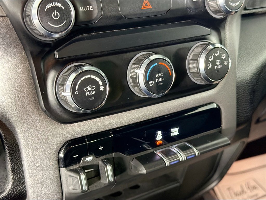 Used 2024 RAM 2500 Big Horn w/ Bed Utility Group image 14