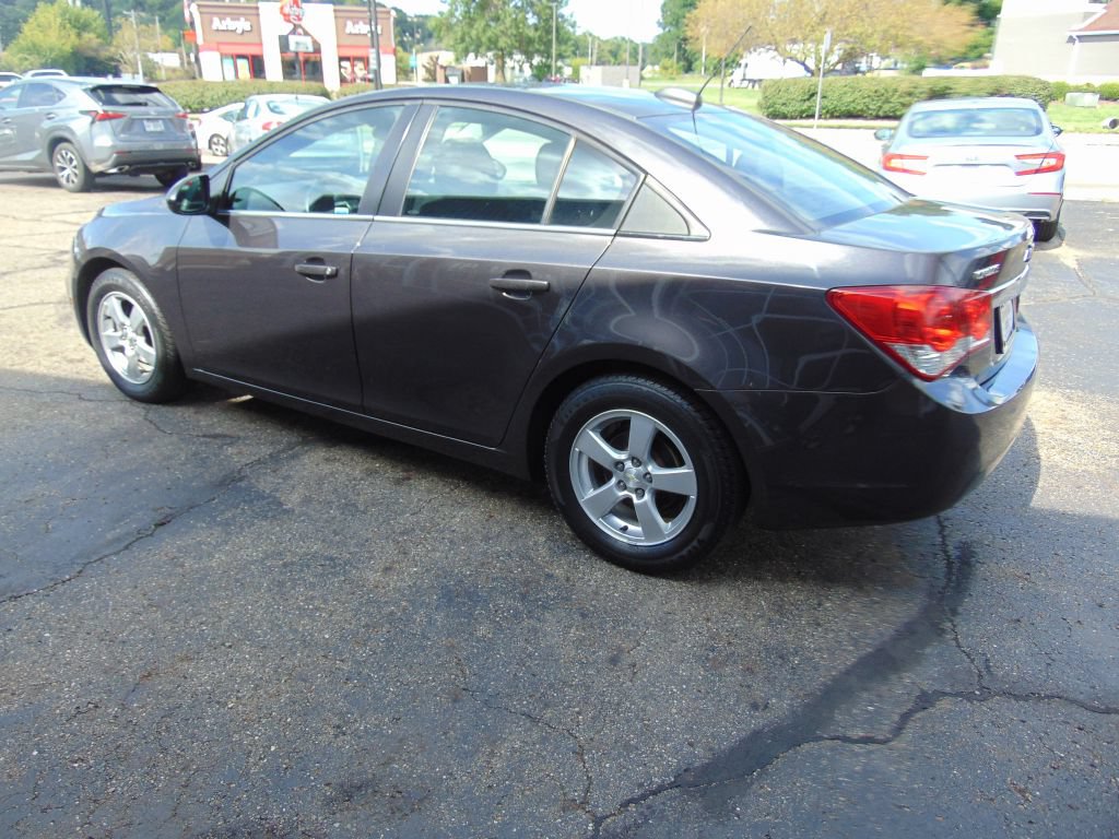 Used 2016 Chevrolet Cruze LT FWD image 8