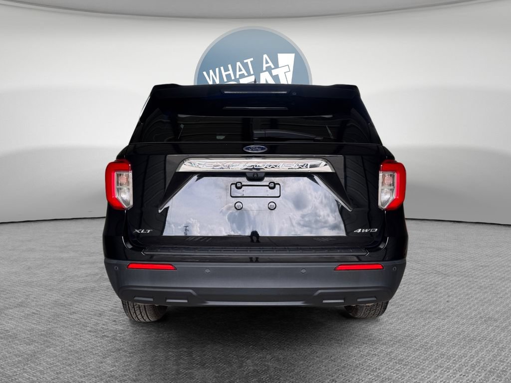 Used 2023 Ford Explorer XLT AWD/4WD image 5