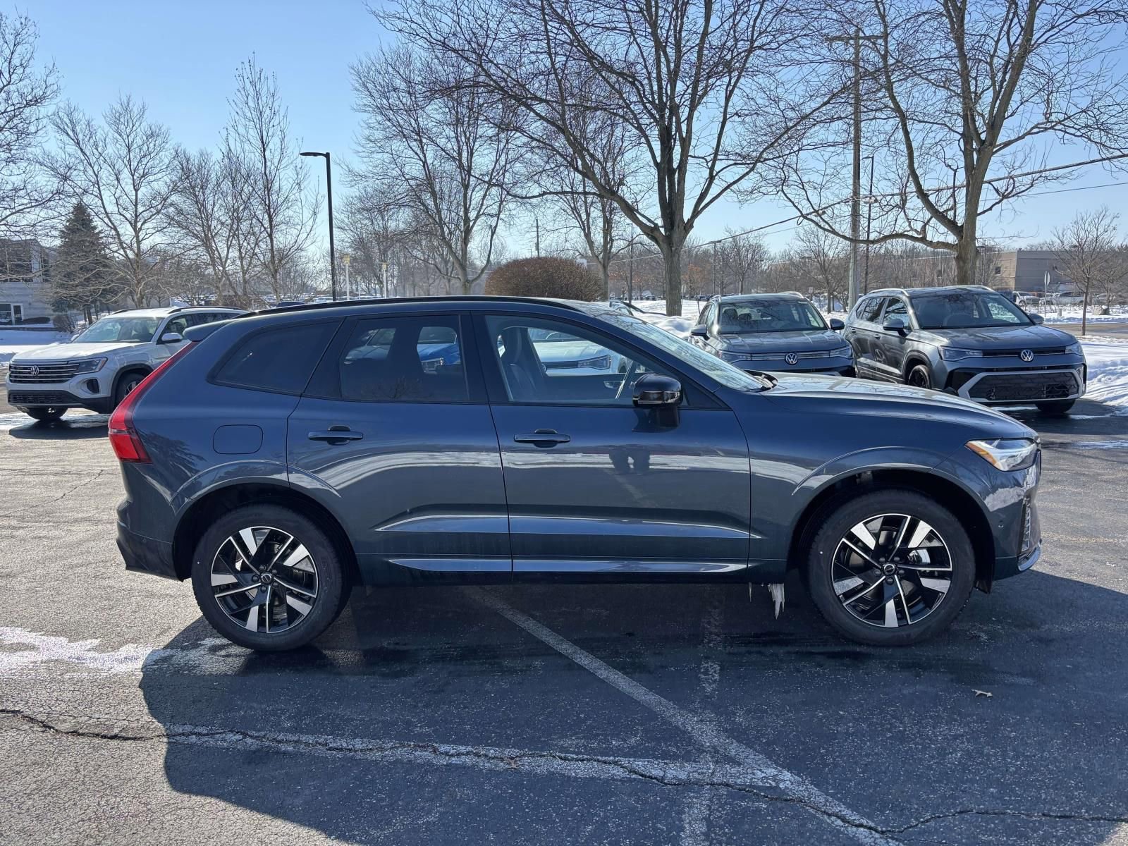 New 2026 Volvo XC60 B5 Plus w/ Protection Package Premier AWD/4WD image 8